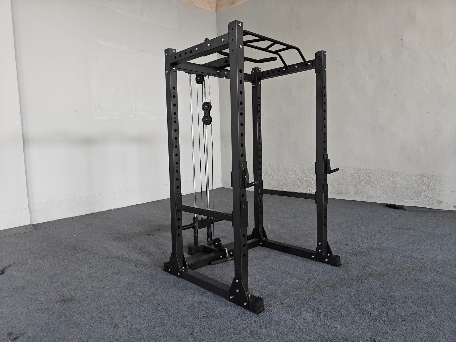 Xtreme Fitness Power Cage met Lat & Low Pulley attachment
